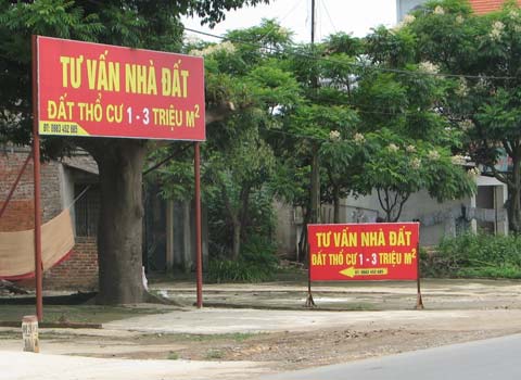 Người nhà nạn nhân MH370 an ủi thân nhân hành khách MH17