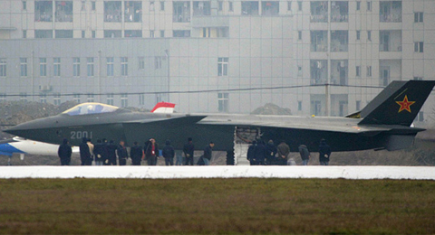 Người nhà nạn nhân MH370 an ủi thân nhân hành khách MH17